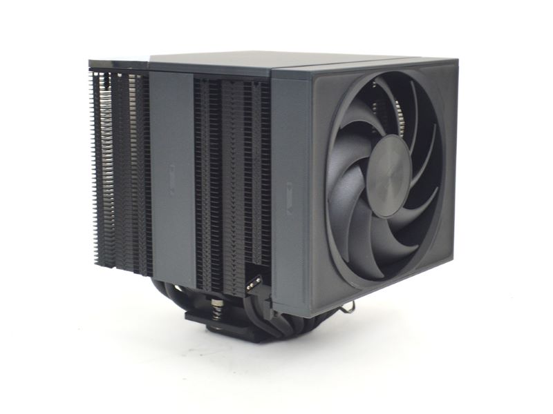 Surprise! The PCCOOLER RZ820 BK Is A CPU Cooler